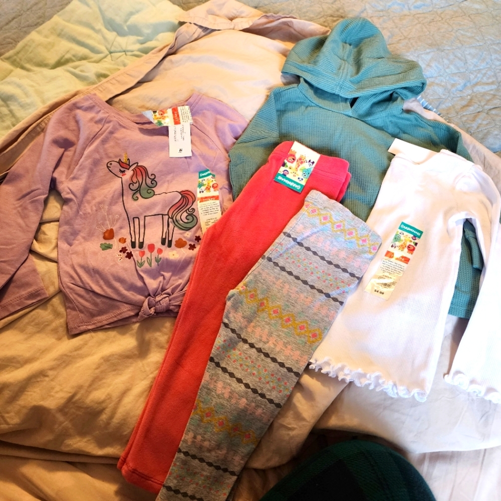 *nd NWT 2T unicorn outfit lot